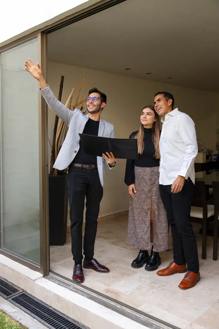 2150322099 - Uprise Digital